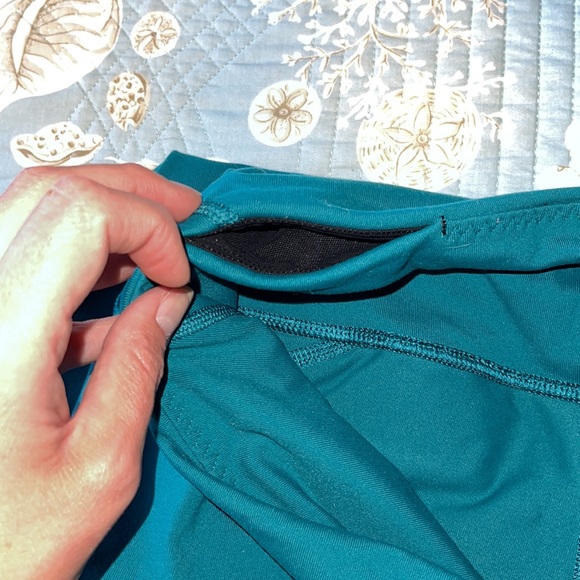 Victoria’s Secret Sport Leggings - Picture 4 of 5